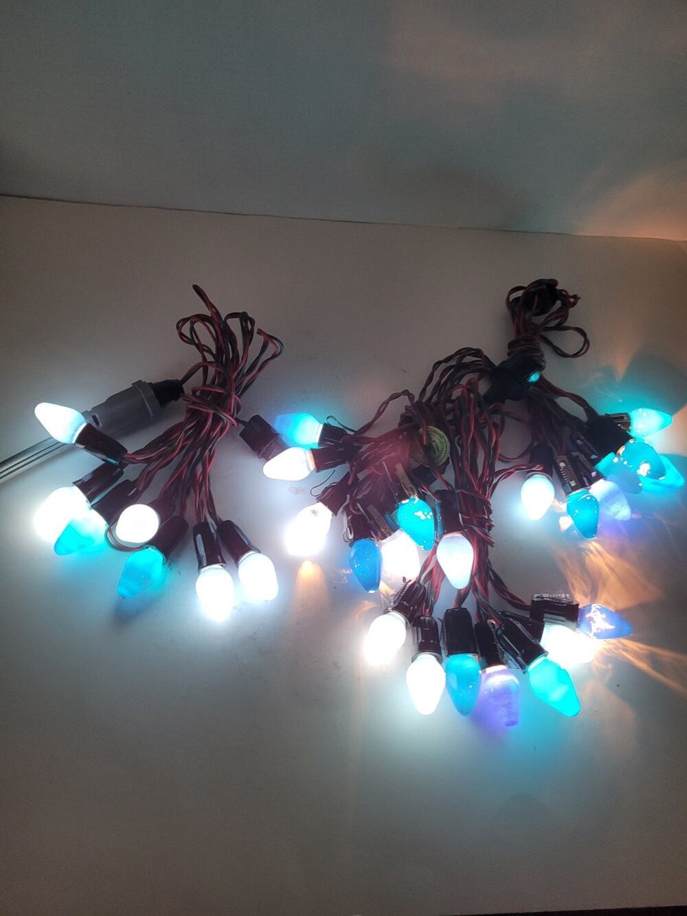 4 Vintage Christmas String Lights C7 7 Socket Red Green Wire Blue Bulbs TESTED